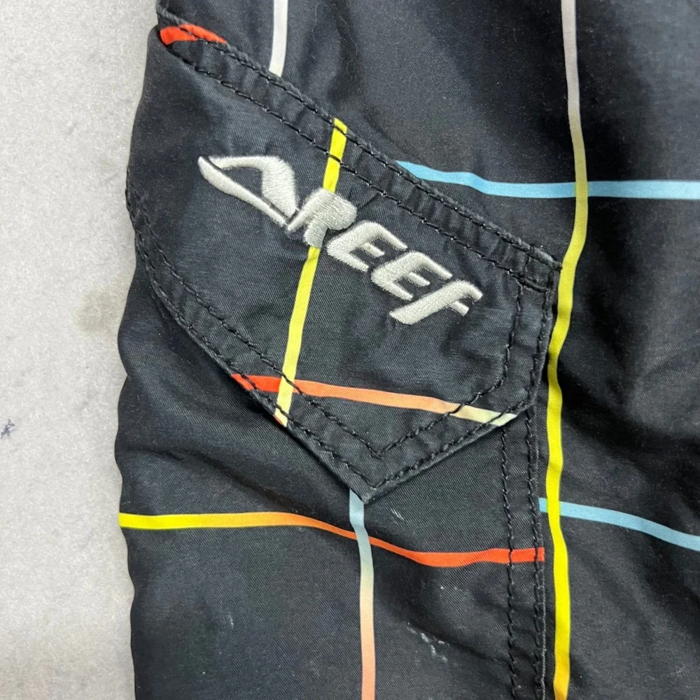 Reef Mens Board Shorts Size 38 Black Multi Color Grid Plaid Surf Swim Trunks‎